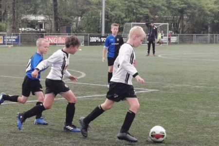 Wedstrijdverslag VV Haren JO10-1 – FC Zuidlaren JO10-4